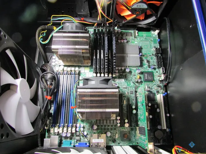 Dual-socket Supermicro motherboard installed in the VMH02 server